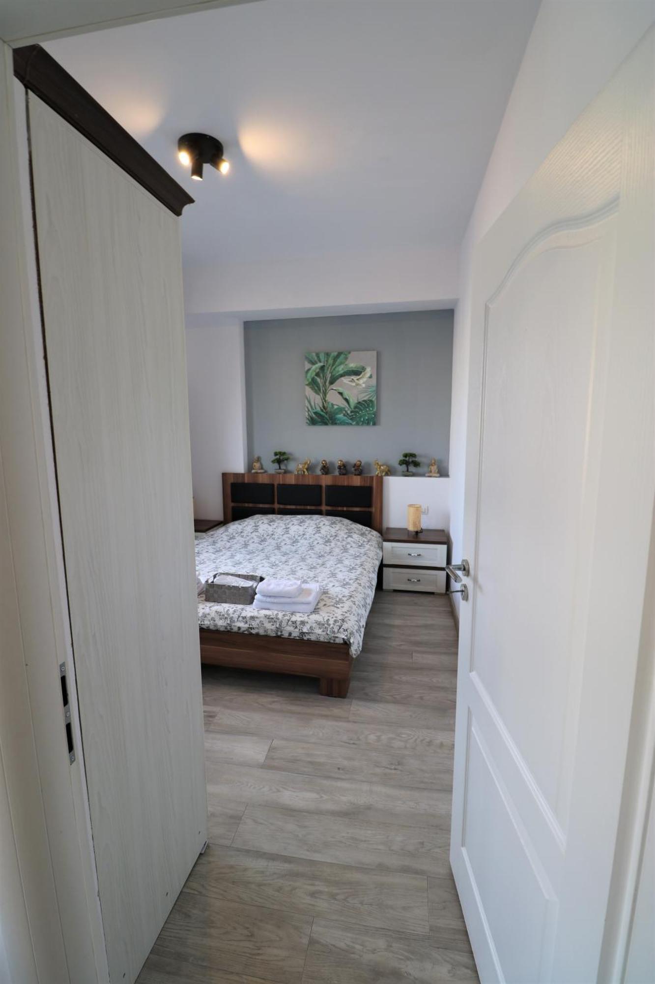 Cozy Deluxe Apartment - Old Town - Free Minibar Bukarest Kültér fotó