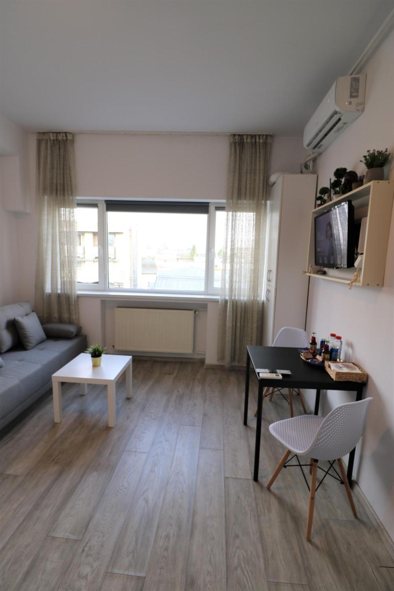 Cozy Deluxe Apartment - Old Town - Free Minibar Bukarest Kültér fotó